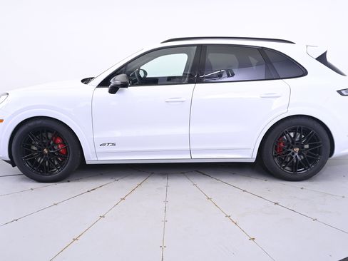 Used 2026 Porsche Cayenne GTS AWD/4WD image 2
