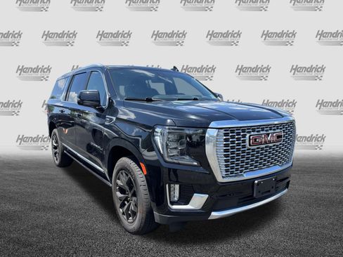 Used 2022 GMC Yukon XL Denali AWD/4WD image 2
