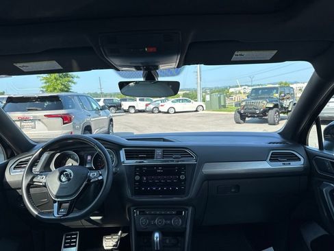 Used 2021 Volkswagen Tiguan SE R-Line AWD/4WD image 19