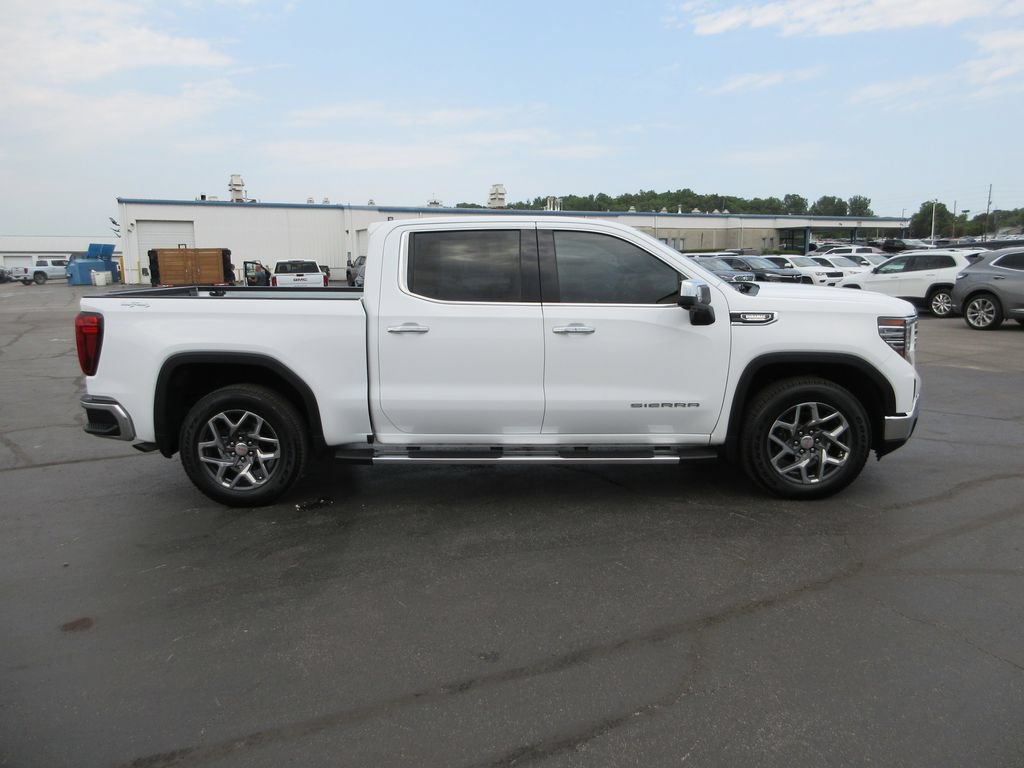 Certified 2022 GMC Sierra 1500 SLT w/ SLT Premium Package AWD/4WD image 5