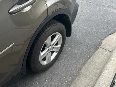 Used 2014 Toyota RAV4 XLE AWD/4WD image 3