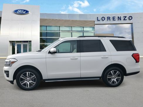 Used 2022 Ford Expedition XLT image 7
