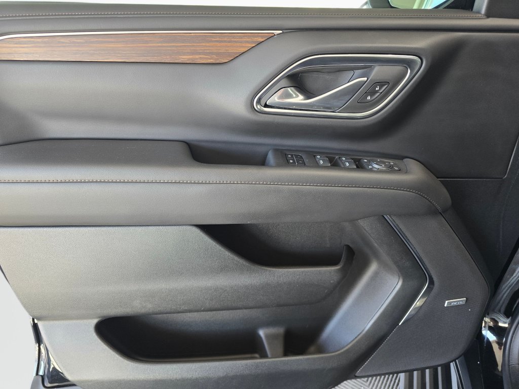 Used 2024 Chevrolet Tahoe High Country AWD/4WD image 33