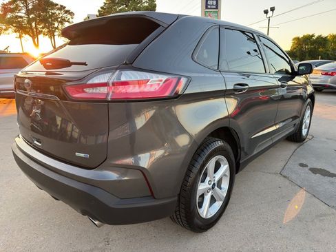 Used 2020 Ford Edge SE image 11