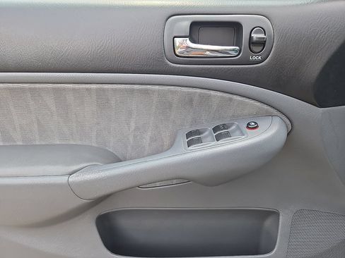Used 2005 Honda Civic LX image 10