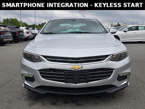 Used 2016 Chevrolet Malibu LT FWD image 2