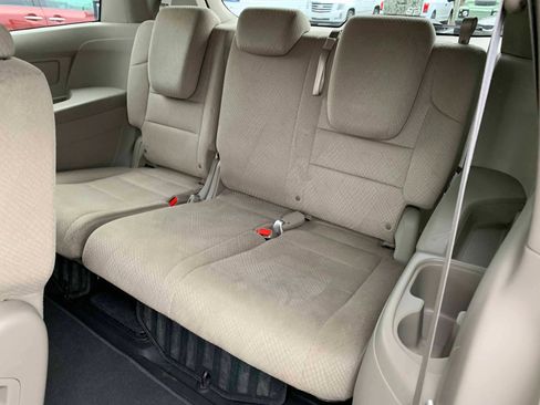 Used 2016 Honda Odyssey SE image 4
