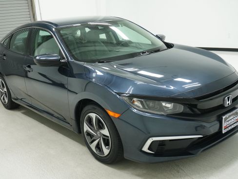 Used 2020 Honda Civic LX image 3