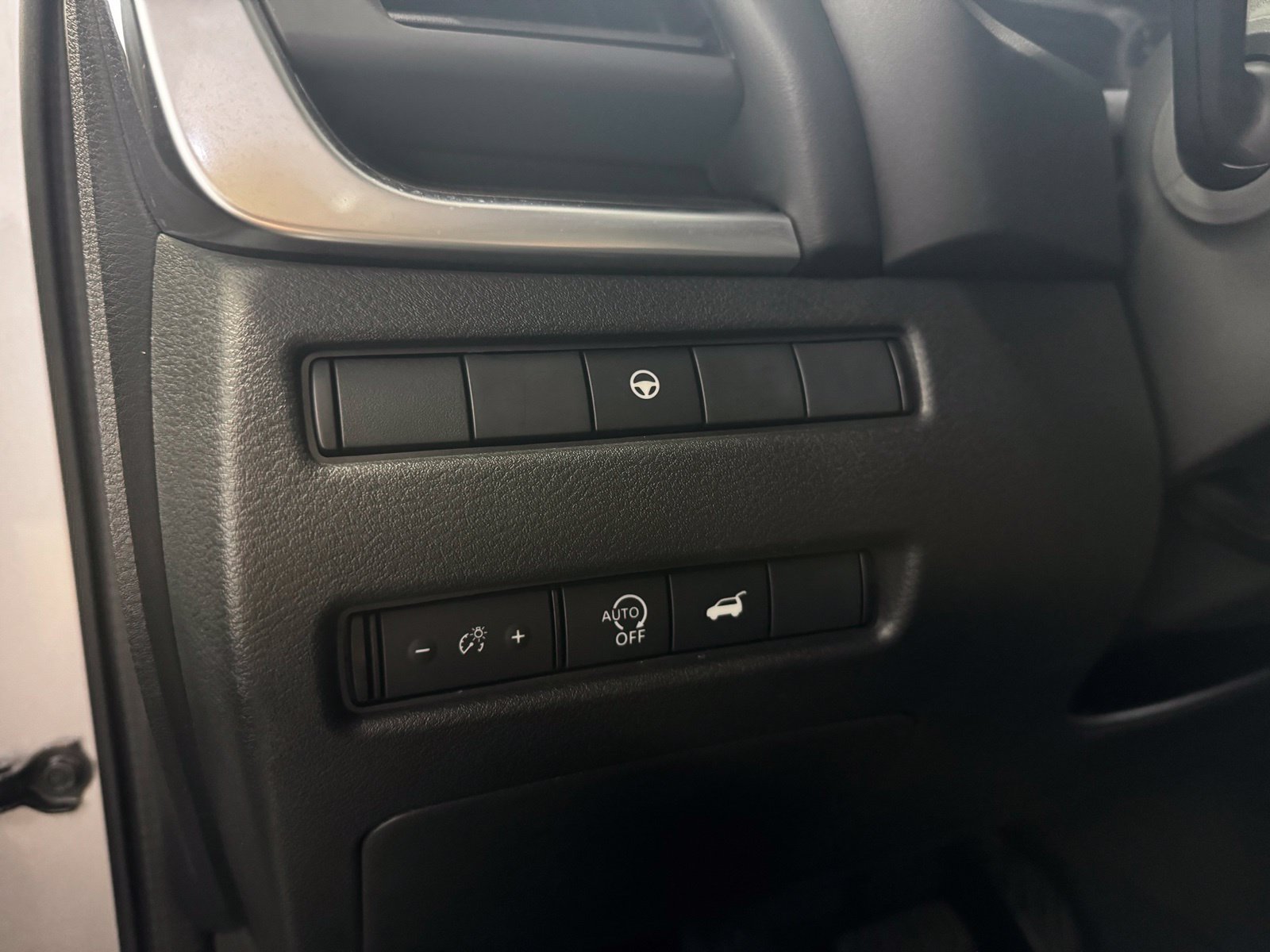 Certified 2025 Nissan Rogue SV AWD/4WD image 26