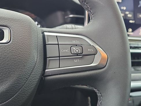 Certified 2024 Jeep Compass Latitude image 16