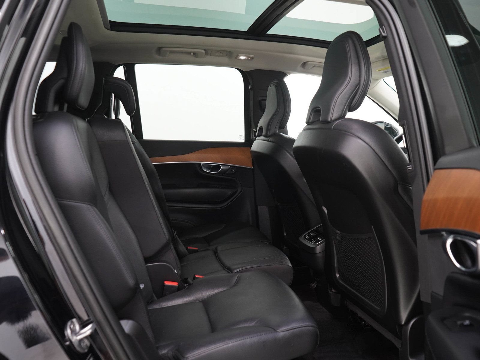Used 2023 Volvo XC90 B6 Plus w/ Protection Package Premier AWD/4WD image 14