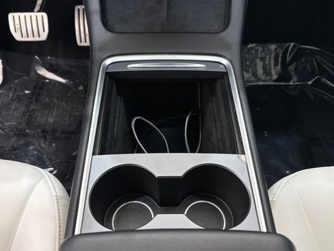 Used 2022 Tesla Model Y Performance AWD/4WD image 39