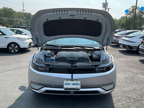 Used 2024 Hyundai Ioniq 5 Limited image 10