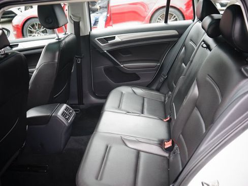 Used 2016 Volkswagen Golf SE w/ Lighting Package image 12