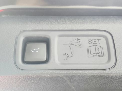 Used 2024 Ford Expedition Limited RWD image 55