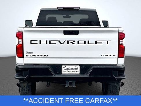Used 2023 Chevrolet Silverado 2500 Custom w/ Custom Value Package image 6