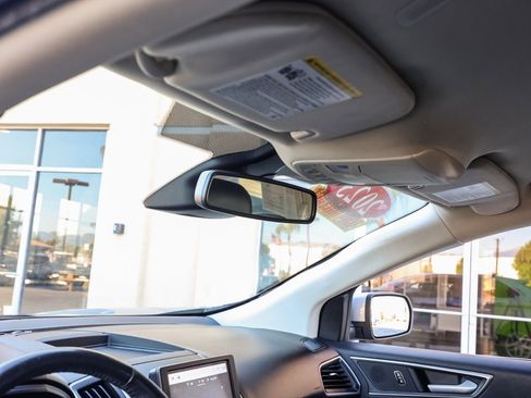 Used 2023 Ford Edge SEL image 12