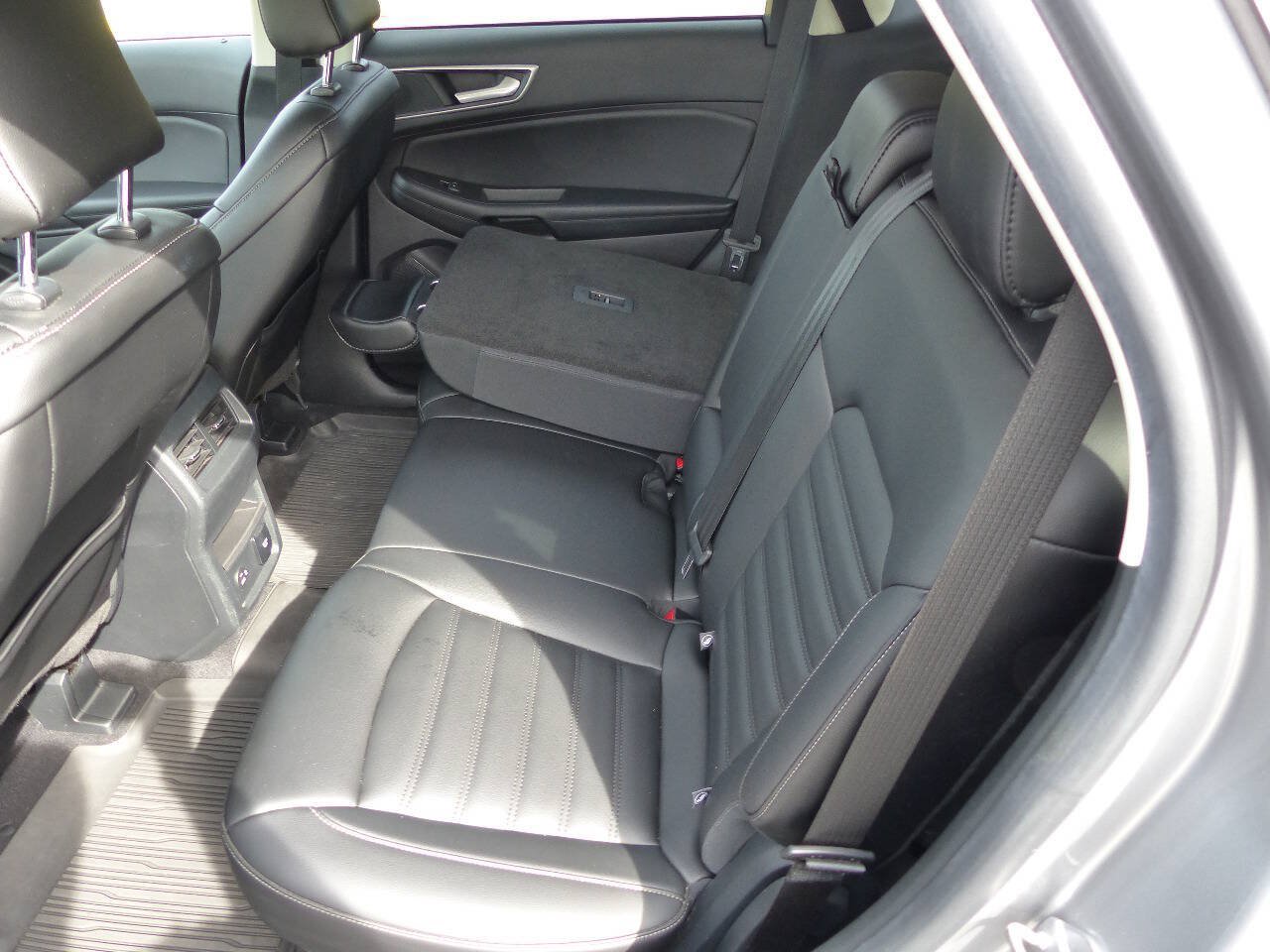 Used 2021 Ford Edge SEL w/ Convenience Package AWD/4WD image 17