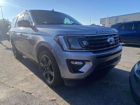 Used 2020 Ford Expedition Limited w/ Equipment Group 303A RWD image 1