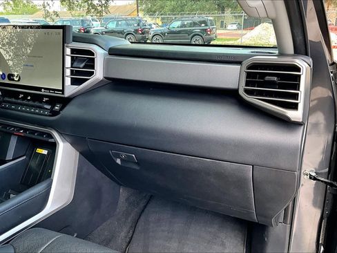 Used 2024 Toyota Tundra Limited image 19