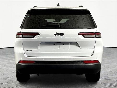New 2025 Jeep Grand Cherokee L Altitude image 5