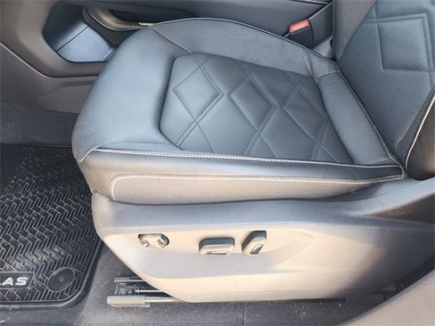 Used 2024 Volkswagen Atlas SE w/ Black Wheel Package image 25