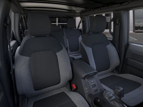 New 2025 Ford Bronco 4-Door image 10