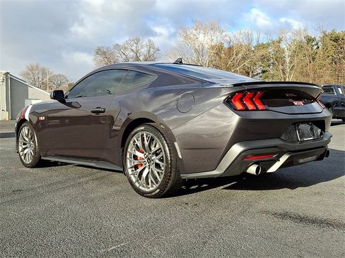 Used 2024 Ford Mustang GT Premium image 7