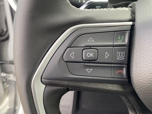 New 2025 Jeep Grand Cherokee L Altitude image 17