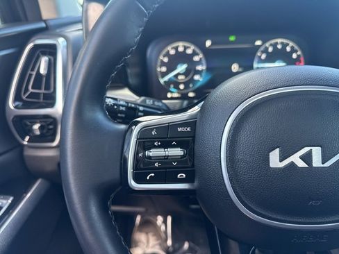 Used 2023 Kia Sorento SX image 21