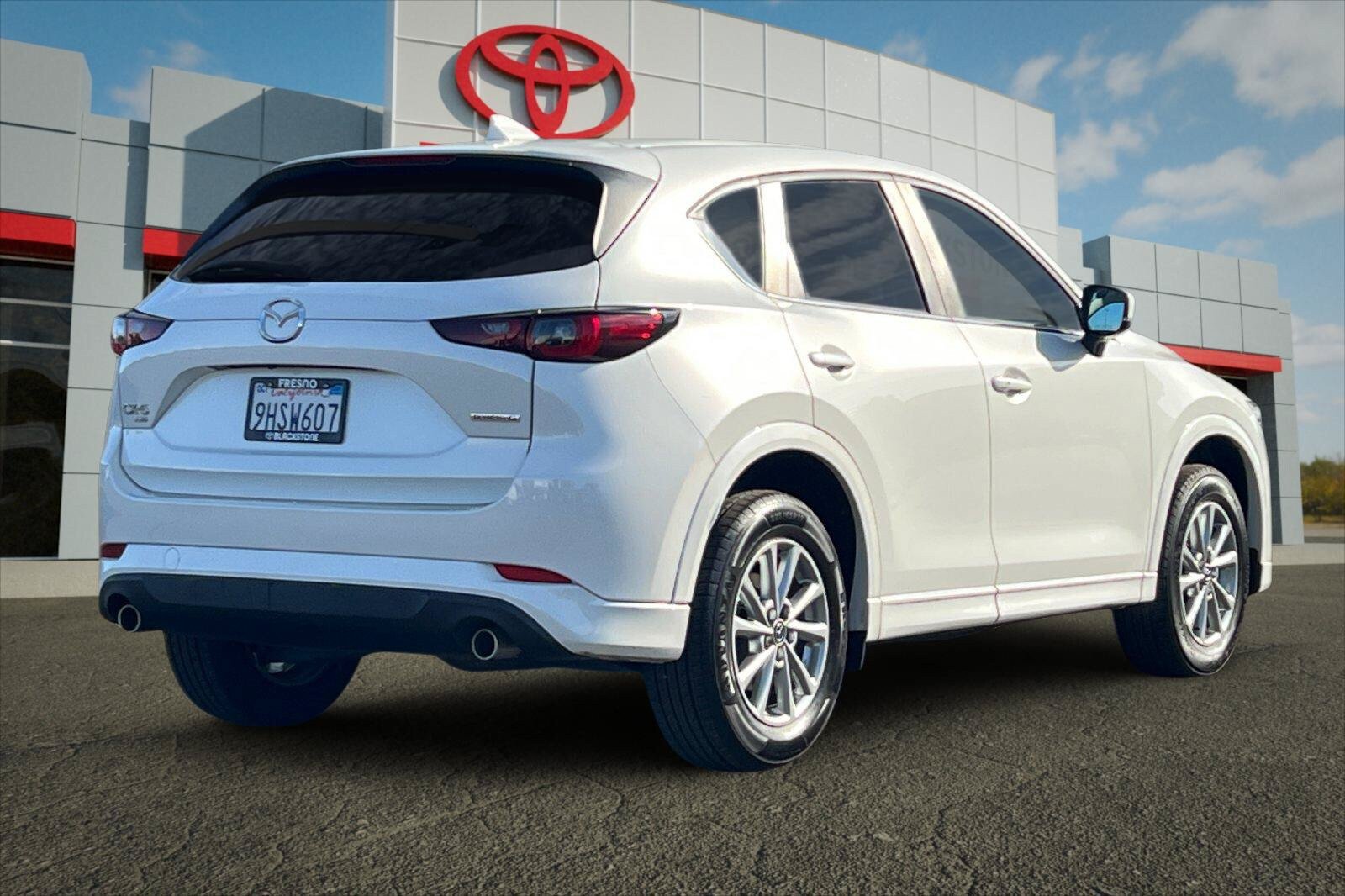 Used 2024 MAZDA CX-5 AWD 2.5 S w/ Preferred Package image 3