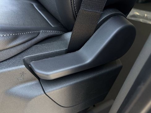 New 2025 Ford Transit 250 148 Medium Roof image 53