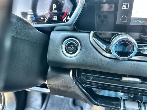 Certified 2024 GMC Canyon Elevation w/ Convenience Package image 17