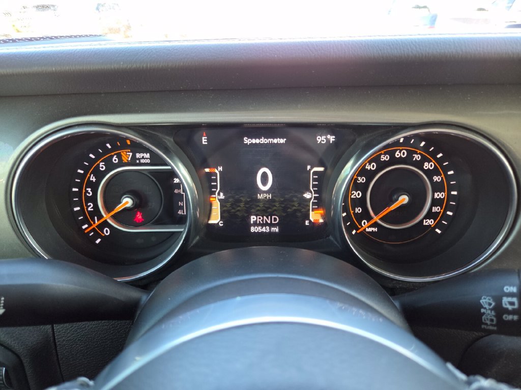 Used 2019 Jeep Wrangler Unlimited Sahara AWD/4WD image 33