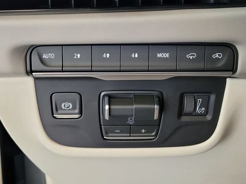 New 2026 Cadillac Escalade Platinum Sport w/ LPO, ONYX Package AWD/4WD image 13
