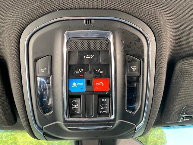 Used 2024 Jeep Grand Cherokee L Altitude RWD image 21