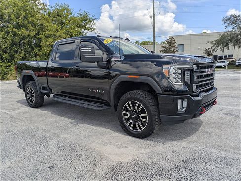 Used 2021 GMC Sierra 2500 AT4 w/ AT4 Preferred Package AWD/4WD image 2