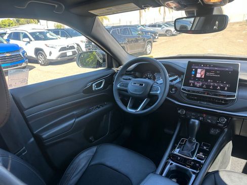 Used 2025 Jeep Compass Trailhawk w/ Trailer Tow Group image 33