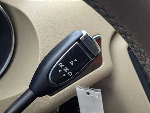 Used 2010 Mercedes-Benz R 350 4MATIC image 20