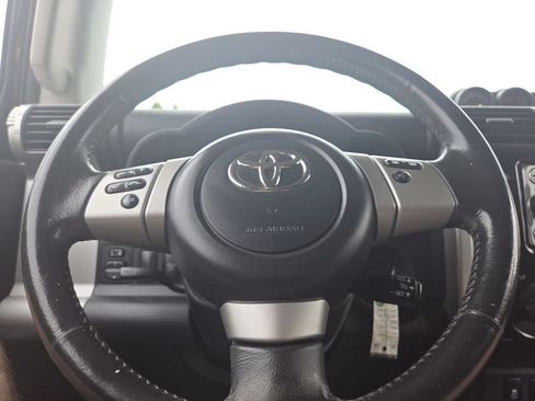 Used 2014 Toyota FJ Cruiser 4WD w/ Upgrade Package image 22