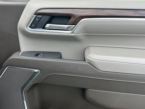 Used 2025 GMC Sierra 1500 SLT image 19