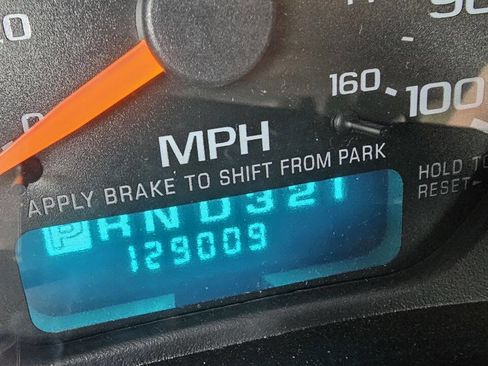 Used 2002 Chevrolet Silverado 2500 LT image 6