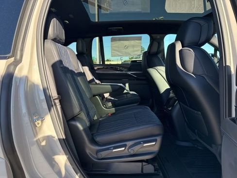 New 2026 Cadillac Escalade IQ Sport 1 w/ LPO, Floor Liner Package image 17