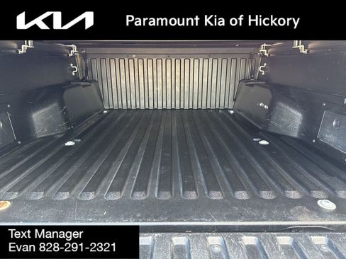 Used 2017 Toyota Tacoma TRD Sport w/ Tow Package RWD image 12