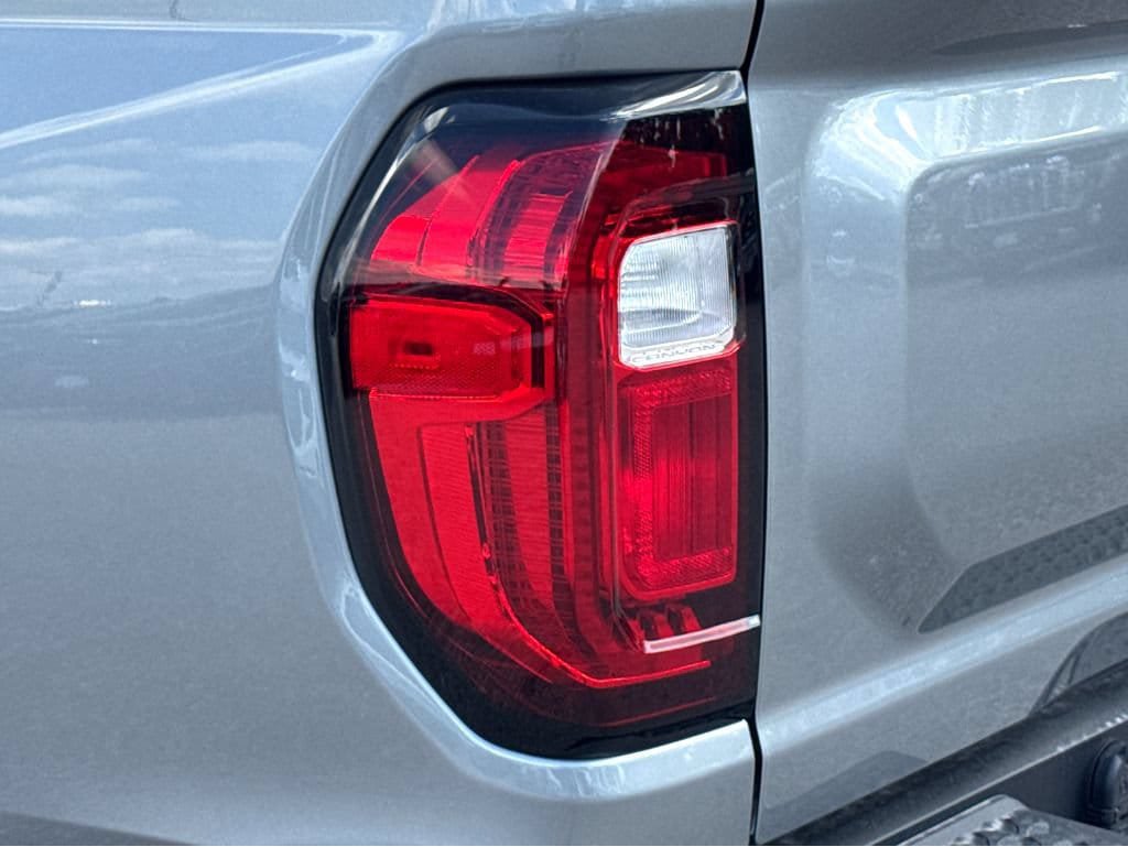 New 2026 GMC Canyon AT4 AWD/4WD image 20