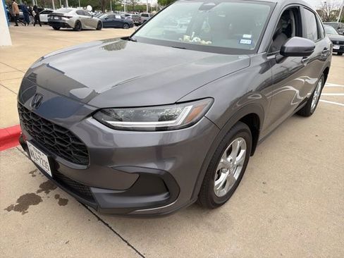 Used 2025 Honda HR-V LX image 2