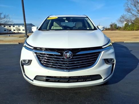 Used 2023 Buick Enclave Essence w/ Experience Buick Package image 8
