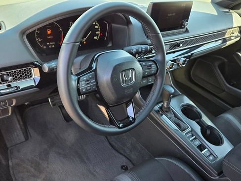 Used 2025 Honda Civic Sport image 9