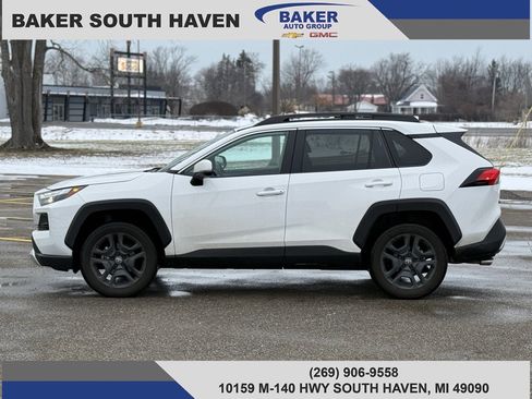 Used 2024 Toyota RAV4 Adventure image 3