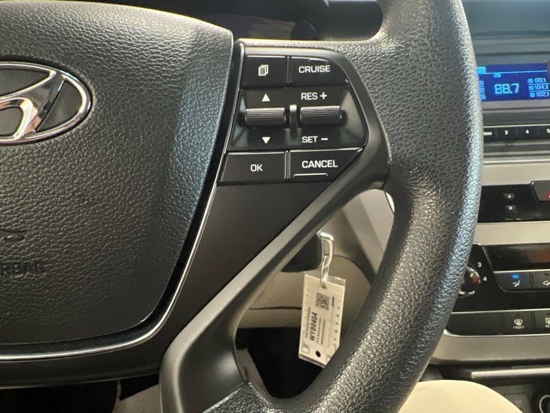 Used 2015 Hyundai Sonata SE FWD image 22